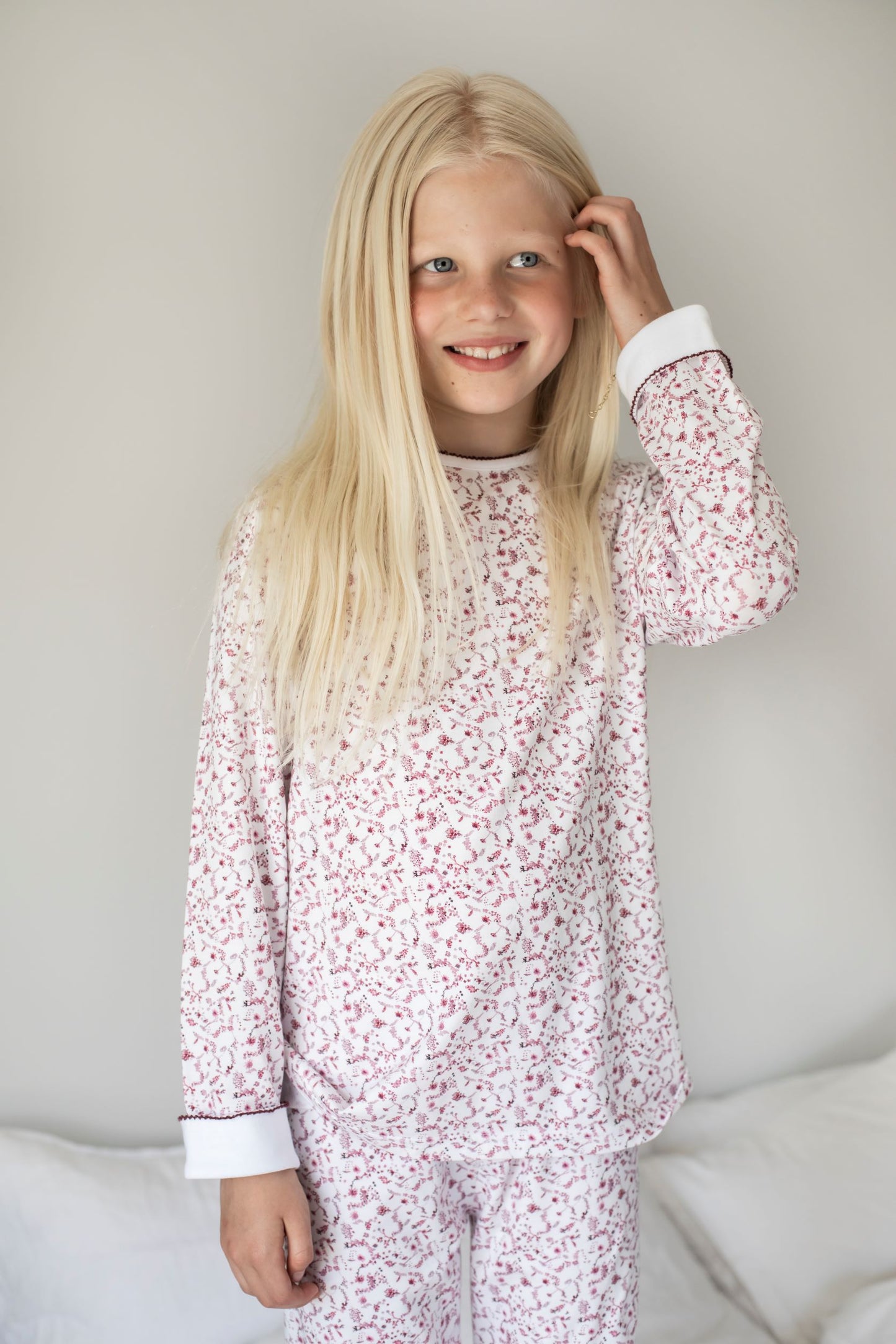 Mjuk pyjamas i modalmix med brodyr