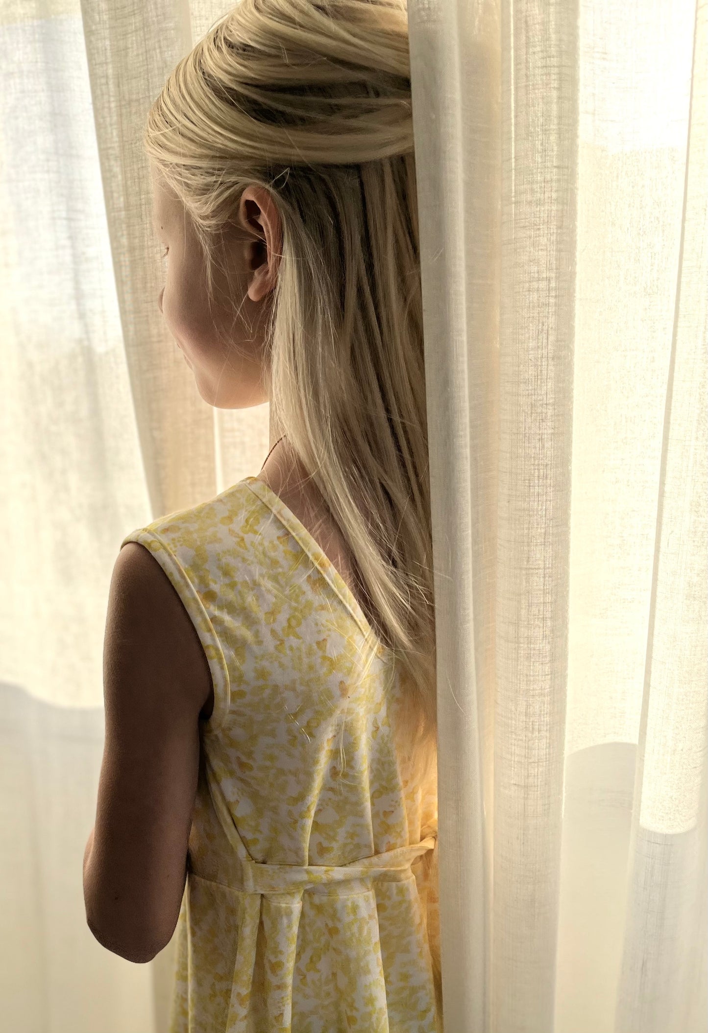 Dress with ties
