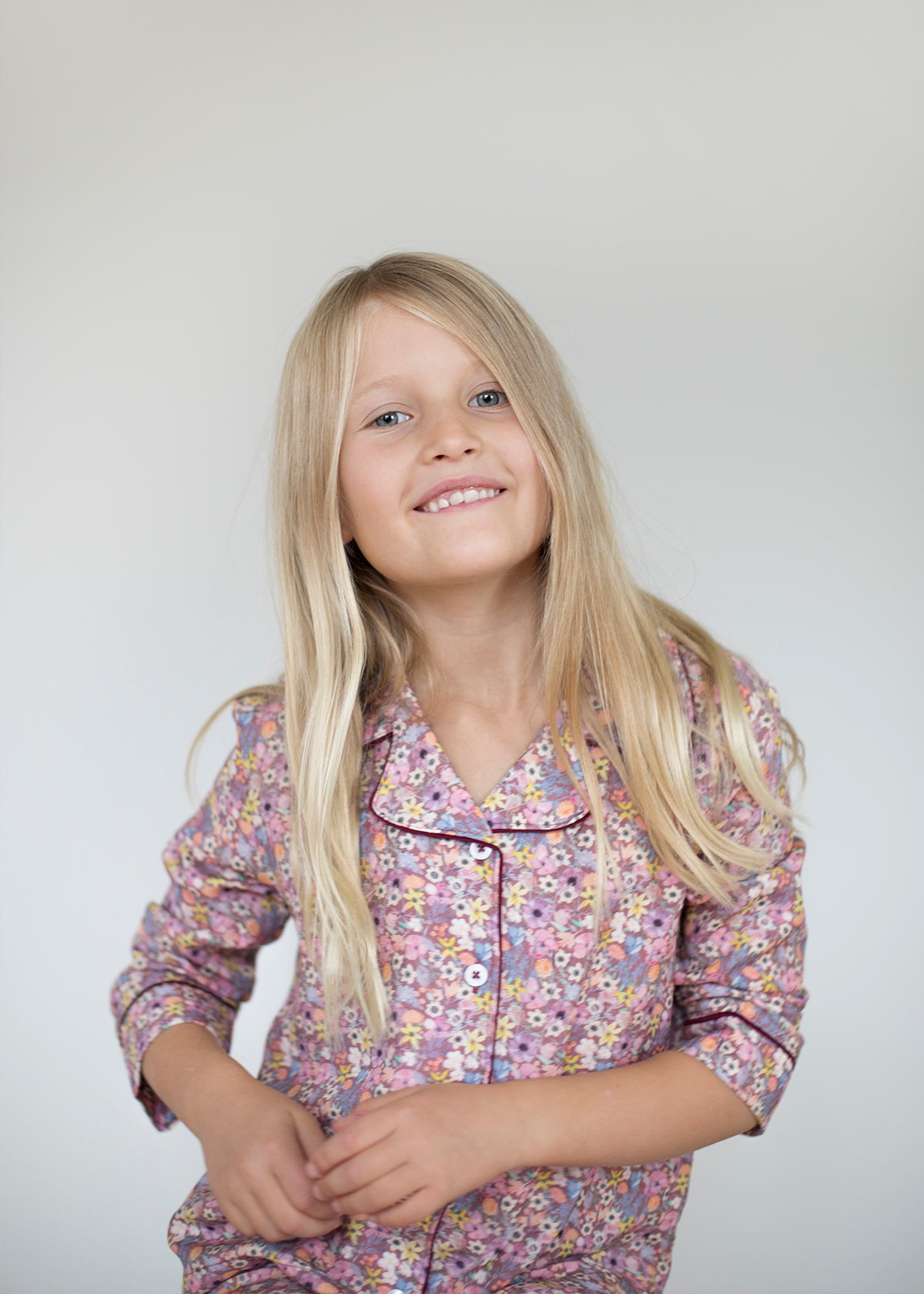 Pyjamas i viscose med sidenband