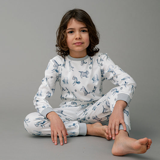 Pyjamas i ekologisk bomull med varg och ekorre