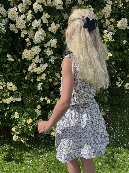 A-line-shaped skirt in woven fabric with twig print