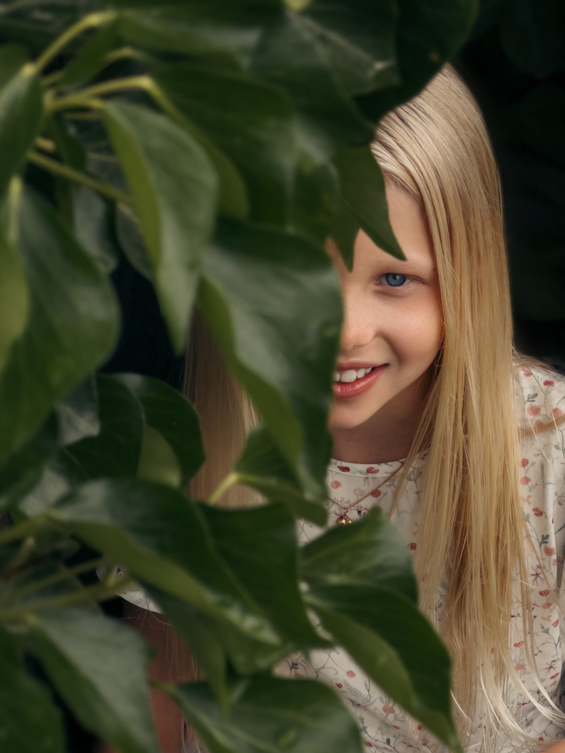 Vävd klänning i viscose med sommarblommor