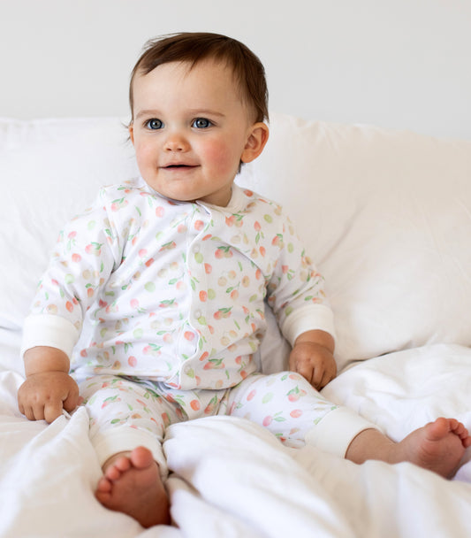 Pyjamas för baby i ekologisk bomull med äpplen