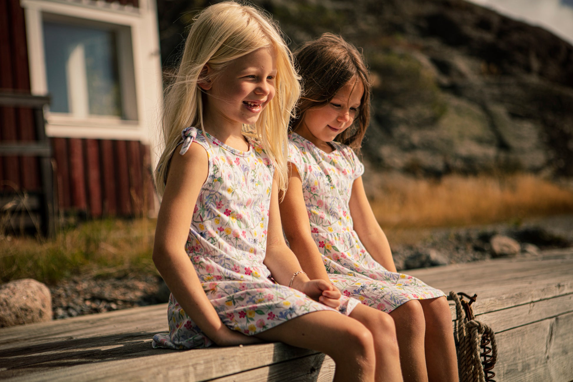 Klänning med fjärilsärm